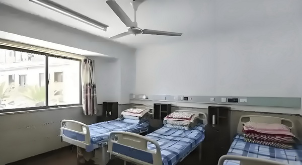 深圳全日制大专落户_佟丽娅儿子正脸曝光,五官气质超像爸爸 佟丽娅儿并不他称了解此事