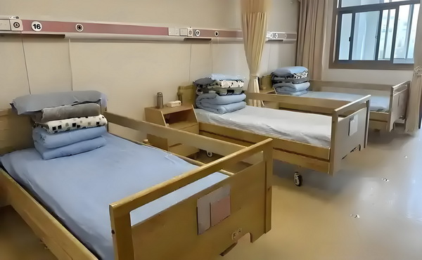 深圳入户测评多久_这版超人如何应对特朗普的时代 这版超人然响当唐艺作梦式合